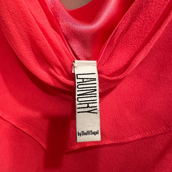 Pretty in Barbie pink silk and beaded asymmetrical hem party dress - Picture 3 of 3